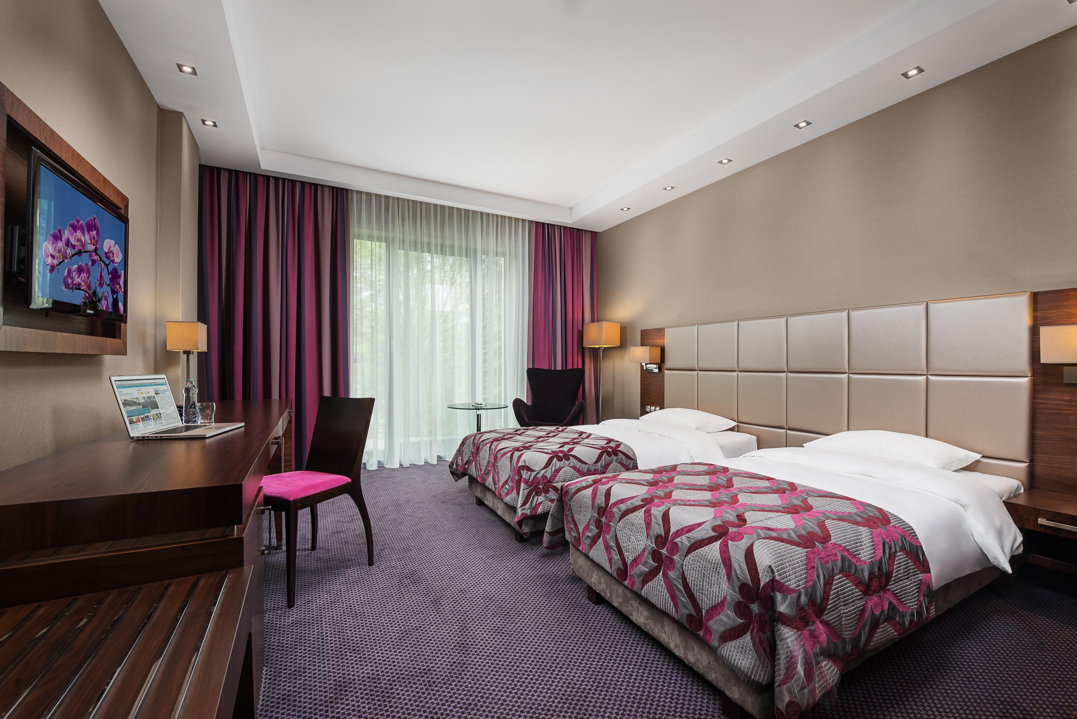 Hotel Warszawianka Яхранка Экстерьер фото