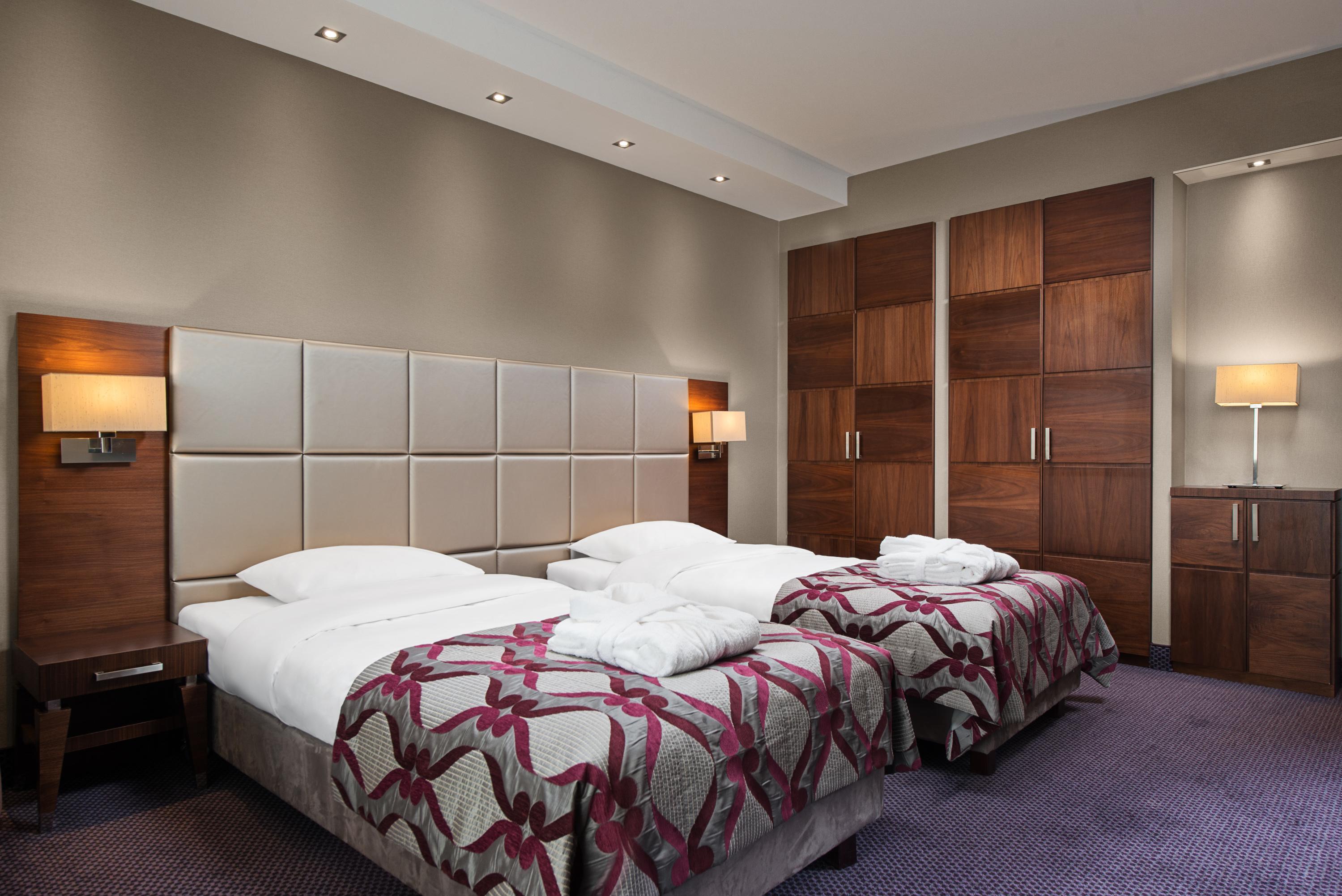 Hotel Warszawianka Яхранка Экстерьер фото