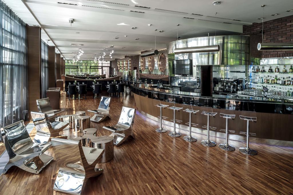Hotel Warszawianka Яхранка Экстерьер фото