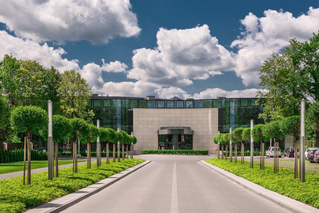 Hotel Warszawianka Яхранка Экстерьер фото
