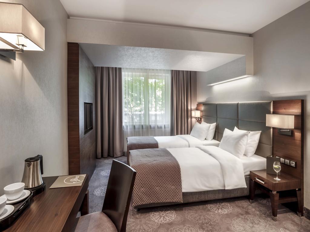 Hotel Warszawianka Яхранка Экстерьер фото