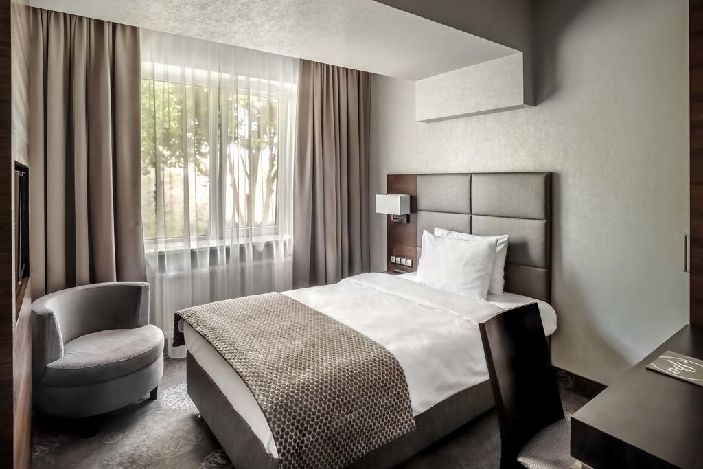 Hotel Warszawianka Яхранка Экстерьер фото